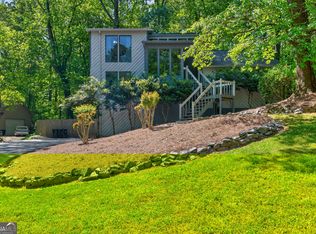 226 Watkins Glen Dr, Kennesaw, GA 30144