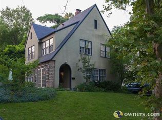 6744 Edgevale Rd, Kansas City, MO 64113