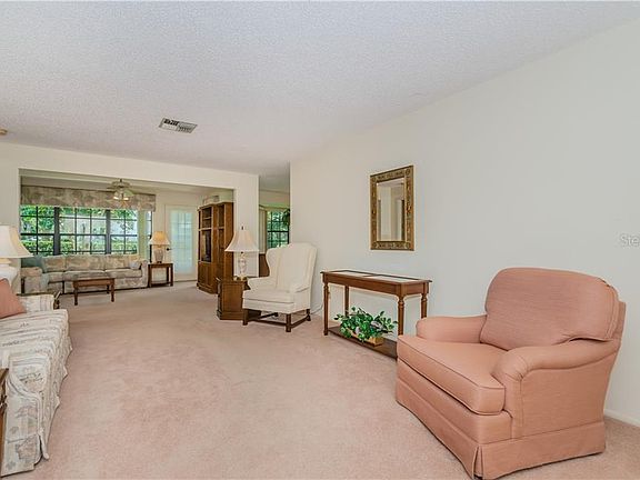 3rd image of 3493 Woodridge Ln