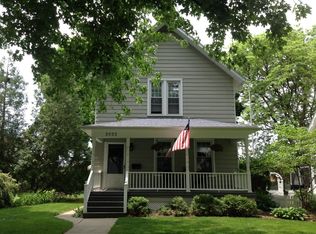 2622 Riverside Dr, Trenton, MI 48183