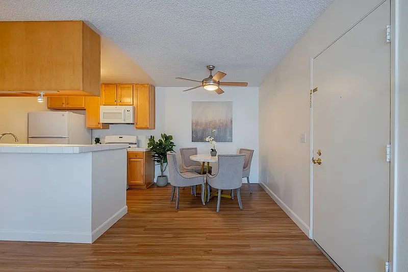 1 bed, 1.0 bath, 642 sqft, $2,100 — Photo 1