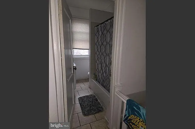 6210 W Stiles St — Photo 2
