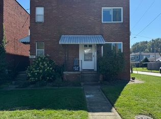 325 9th Ave W #1/2, Huntington, WV 25701