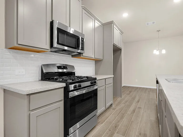 5606 Hyde Park Dr — Photo 7