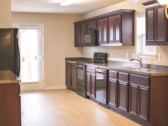 4th image of 721 River Garden Dr