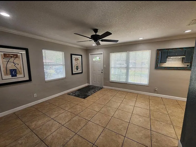3409 Sloan Rd — Photo 4