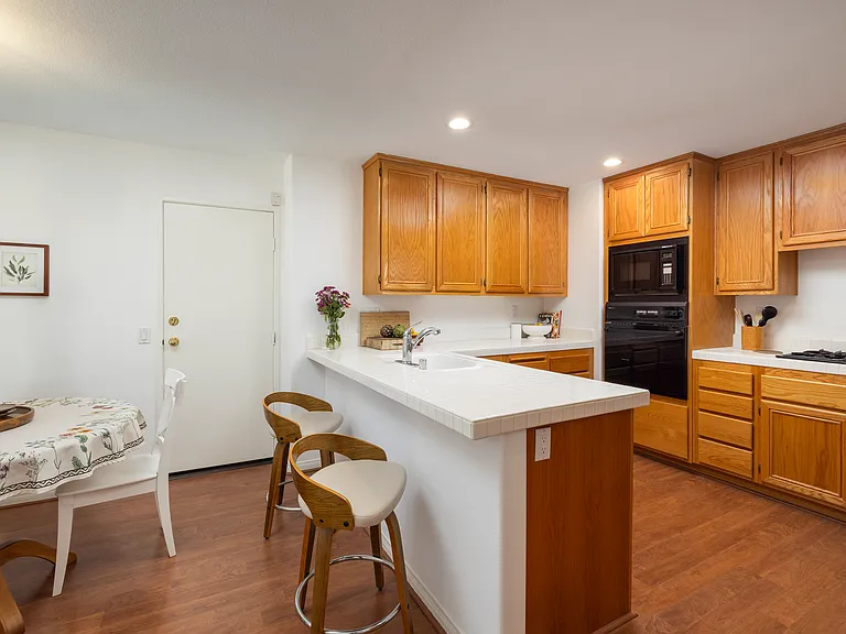 132 Cameray Hts — Photo 3