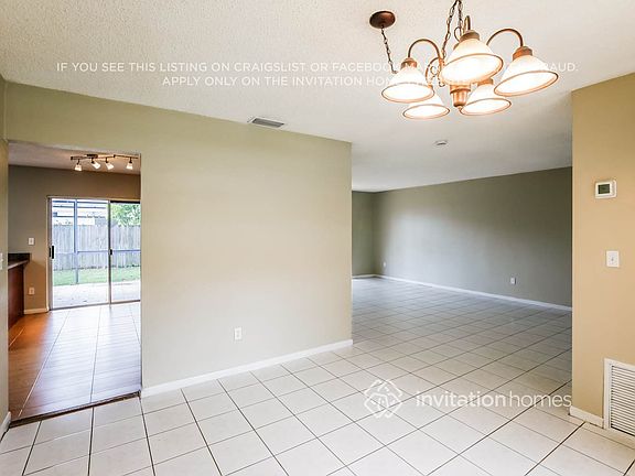 5th image of 11721 SW 122nd Ave