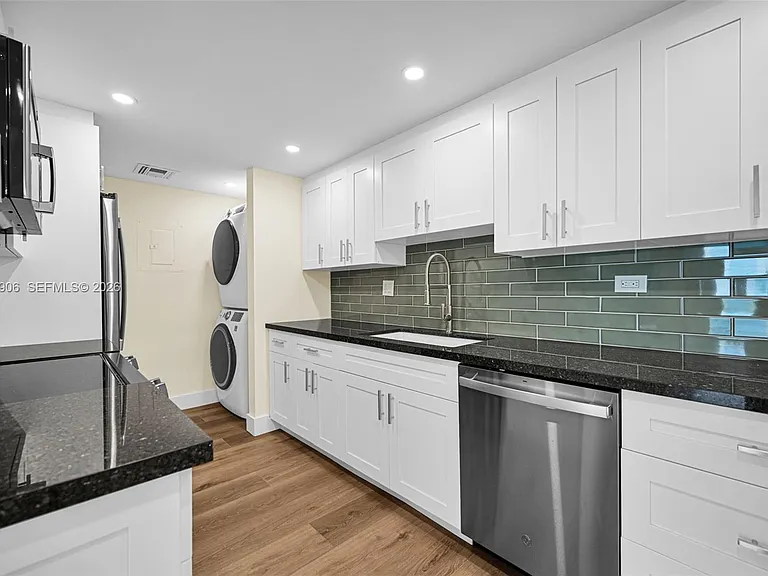 2451 Brickell Ave #5G — Photo 44