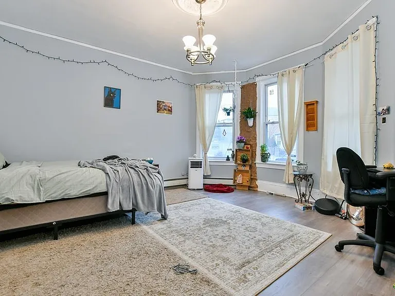47A Creighton St #2 — Photo 3