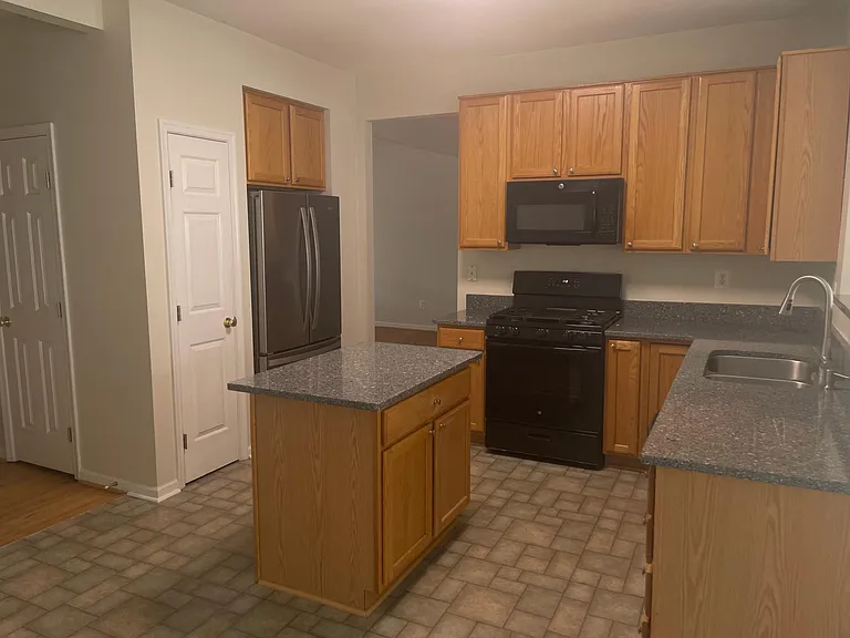 10 Jade Dr — Photo 9