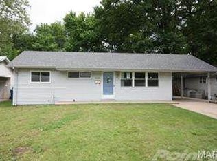 8335 Buddie Dr, Hazelwood, MO 63042