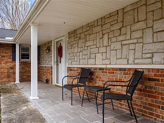 5th image of 1021 Shirley Dr