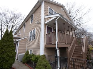 20 Calef St, Cranston, RI 02920
