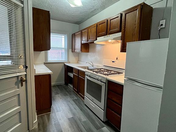 5th image of 2221 Jones St #222302
