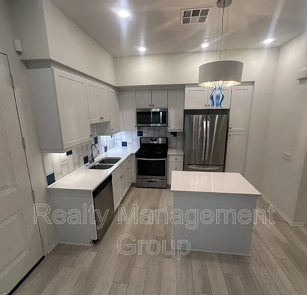 1445 Suwerte Ave #5 — Photo 13