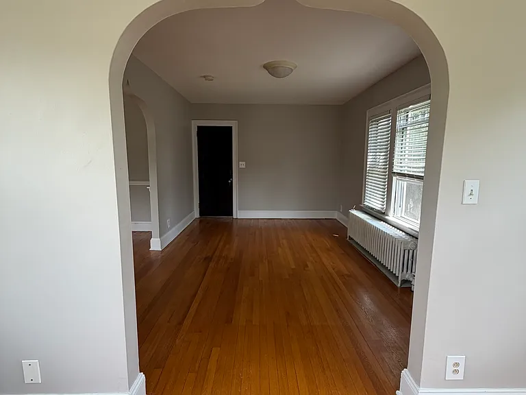 121 Cambridge St — Photo 2