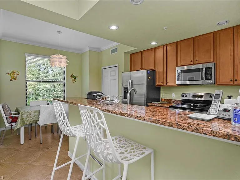 9832 Venezia Cir #1013 — Photo 13
