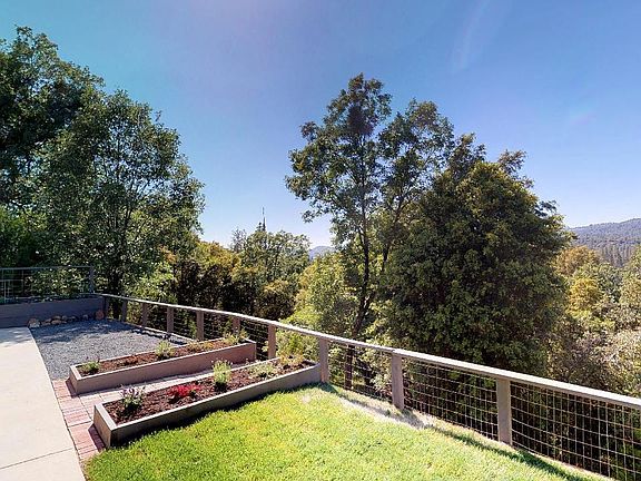 3rd image of 21448 Green Oaks Ct
