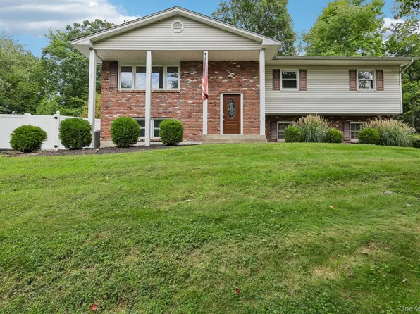 82 Branchville Road, Valley Cottage, NY 10989