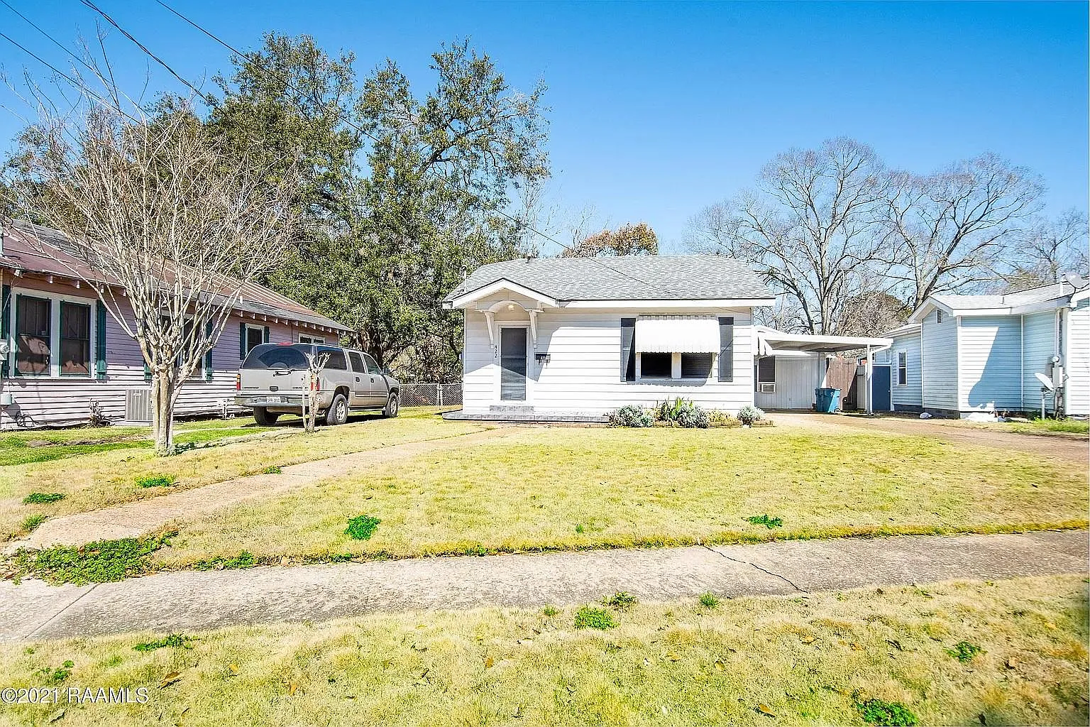 422 Cedar Crest Ct — Photo 2