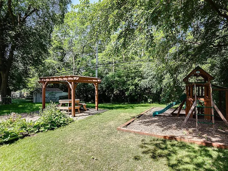 6416 Sherwood Ave — Photo 13
