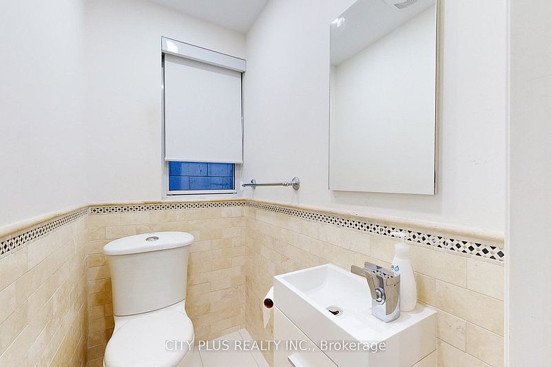 Toronto House for rent - 5 Bedrooms — photo 10