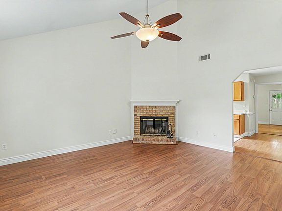 4th image of 2905 Richview Park Cir S
