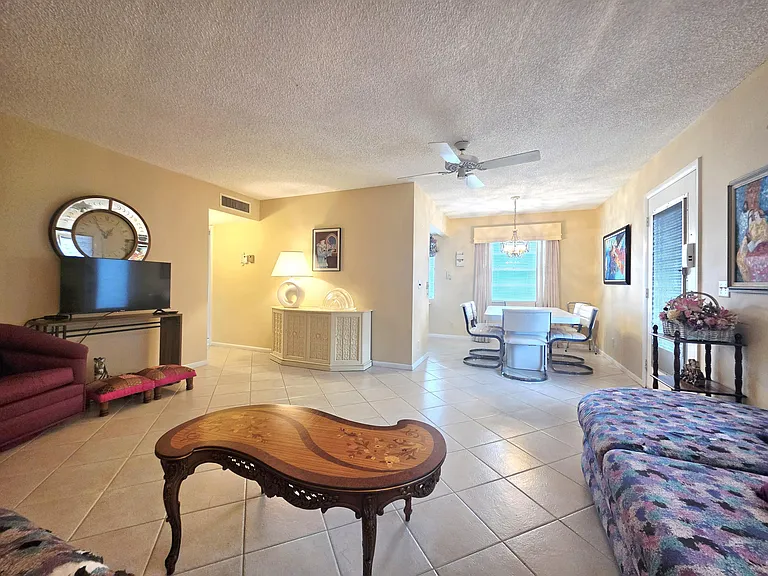 719 Flanders Dr #O — Photo 4