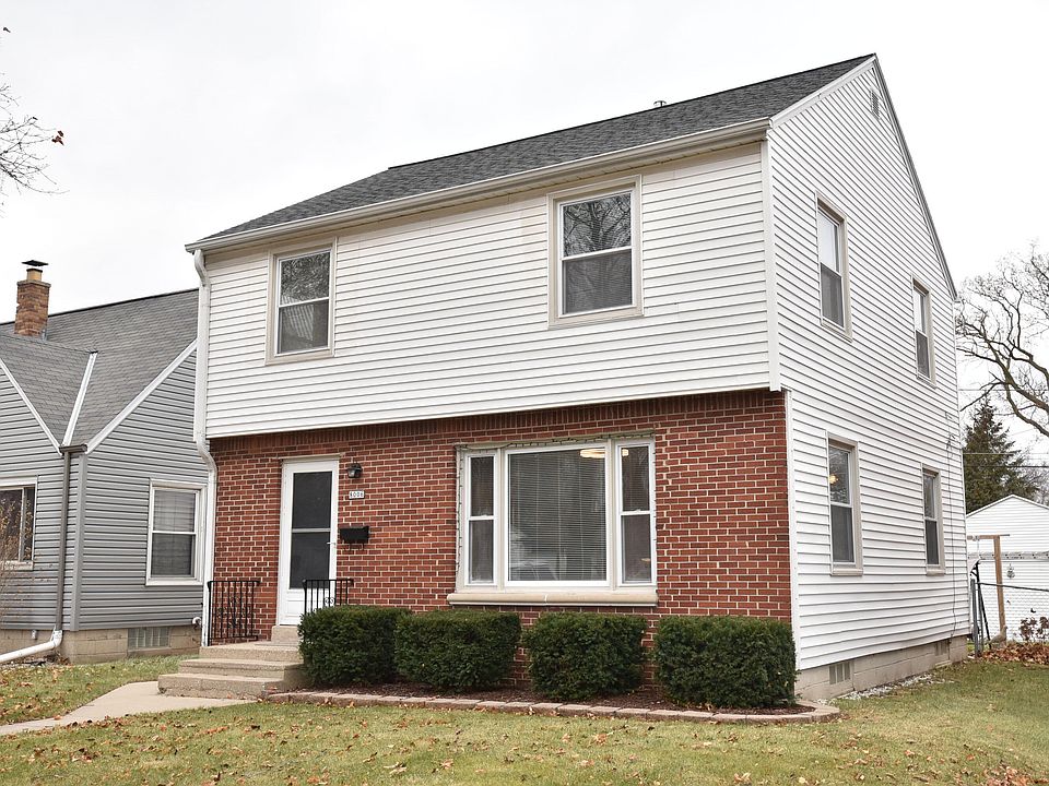1st image of 8006 W Lisbon Ave