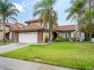 17203 Lakeview Ct, Fontana, CA 92336