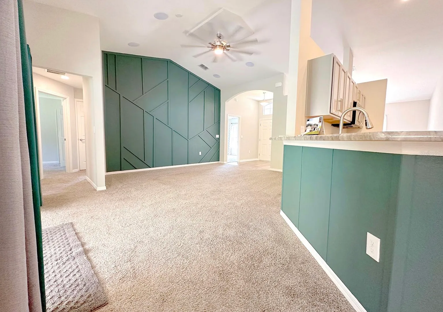 4 bed, 1841 sqft, $2,600 — Photo 3