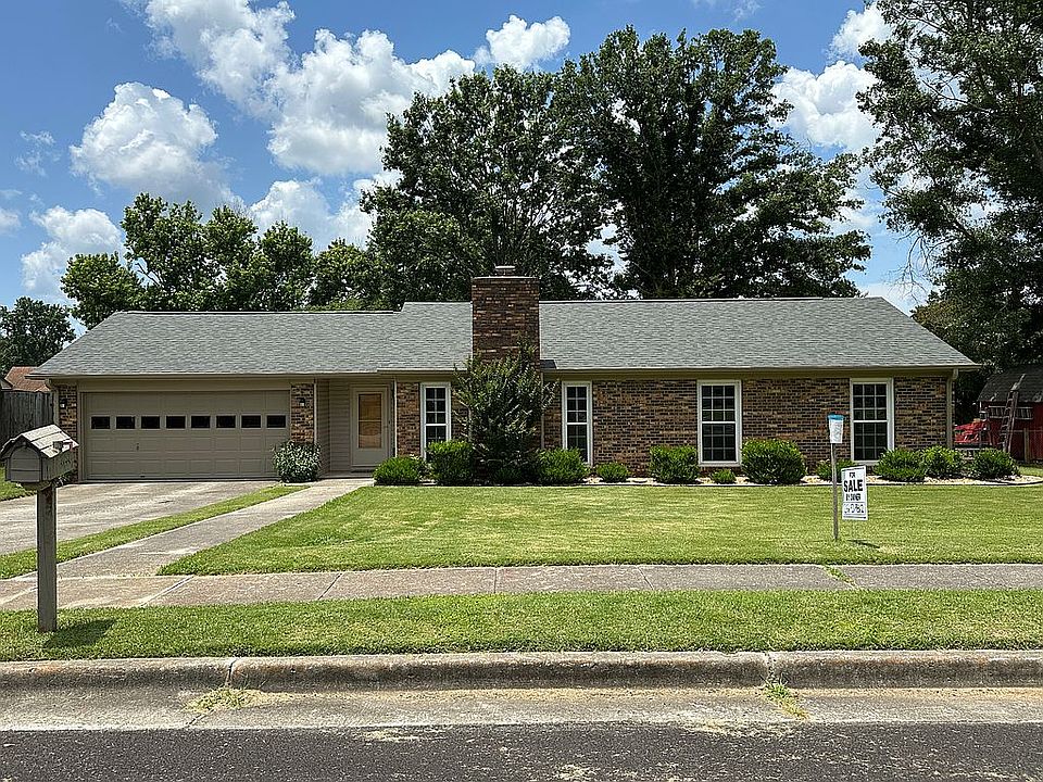Front of house (street view)