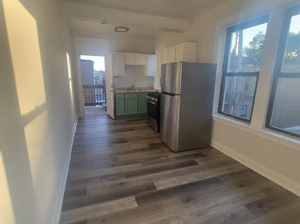 2208 S Marshall Blvd #2B, Chicago, IL 60623