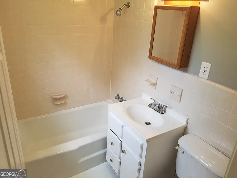16 Rooney Rd SW — Photo 18