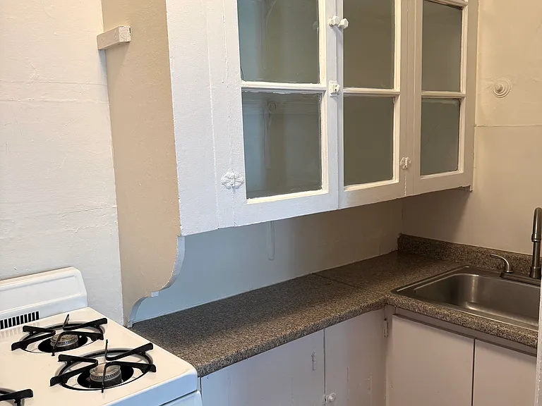 373 Angell St #2 — Photo 3