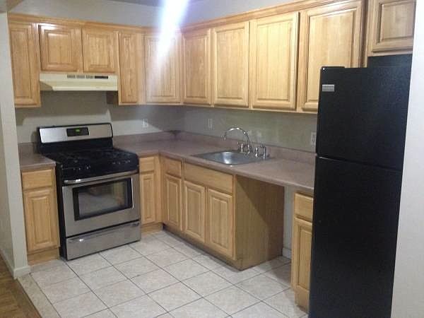 1st image of 274 Wilson Ave