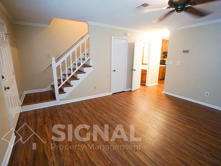352 Jamestown Manor Dr — Photo 5