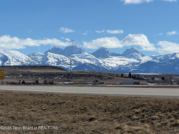 2nd image of 4000 W Highway 33