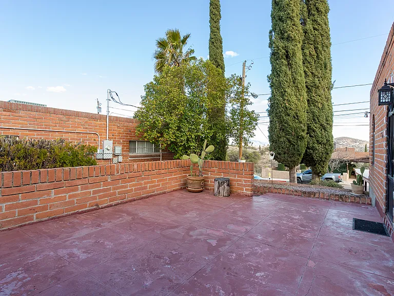 565 N Macnab Dr #A — Photo 25