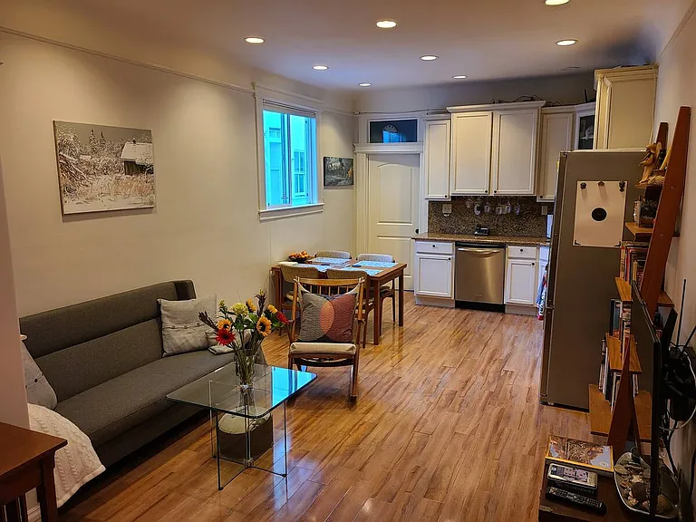 274 Lexington St #B — Photo 8