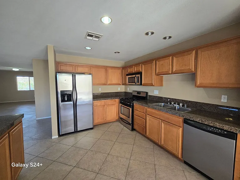 5254 Verenda Ave — Photo 6
