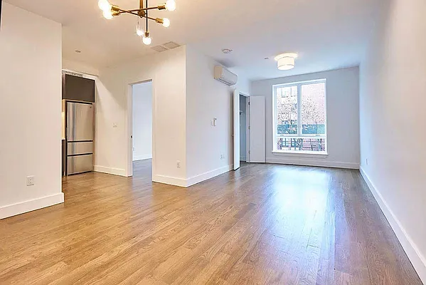 Rented by Artur Gutman, LREB | media 1