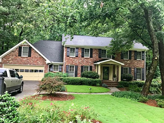 View from cul-de-sac