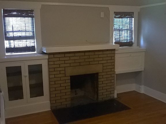 5th image of 914 E Helen St