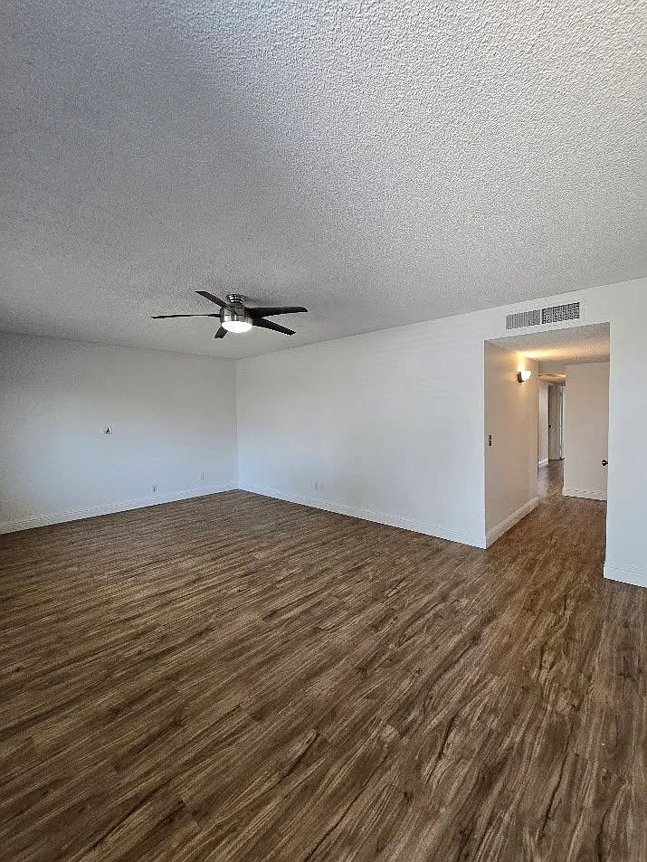 4 bed, 1408 sqft, $2,500 — Photo 2