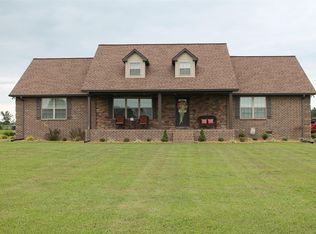 1888 Scottsville Rd, Lafayette, TN 37083