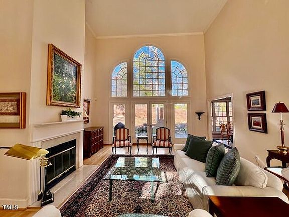3rd image of 100 Sierra Dr