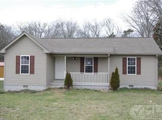 27 Winding Hills Ln, Gordonsville, TN 38563