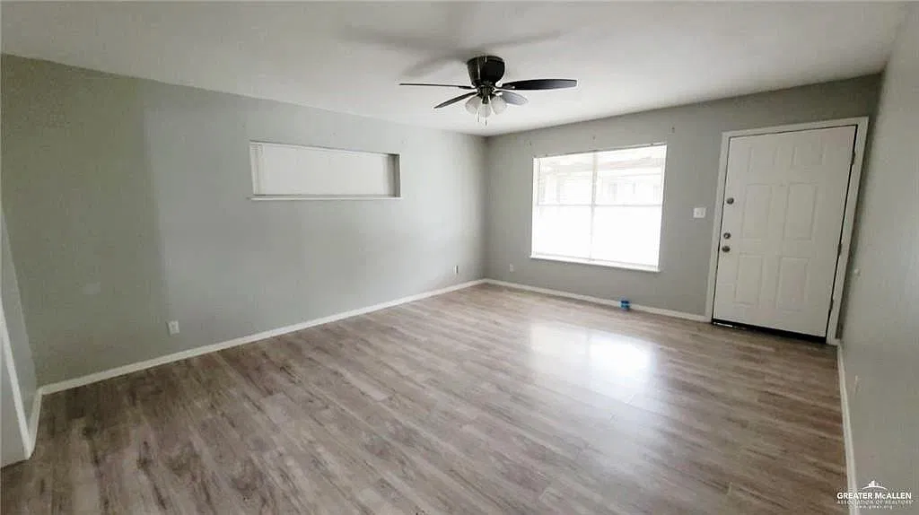 2 bed, 1.0 bath, 997 sqft, $850 — Photo 3